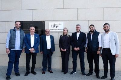 السفيرة الهولندية تزور العقبة وتطّلع على تجربة (النافورة مول) في المباني الخضراء