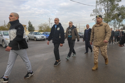 الجيش يبدأ بإجراء الفحوصات الطبية للمكلفين بخدمة العلم - صور