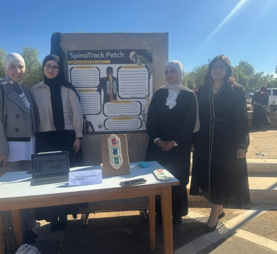 طلبة صيدلة (عمان العربية) يقدّمون مشاريع رائدة في اليوم العلمي لمجتمع IEEE/EMBS