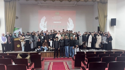 كلية الآداب في جامعة الزيتونة الأردنية تنظّم عرض فيلم باللغة الإنجليزية لتعزيز مهارات الحوار لدى الطلبة