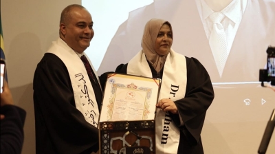 التطبيقية للصناعات البلاستيكية تكرم رئيس مجلس إدارتها رضوان خطاب