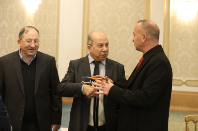 العربيات وحماد نسايب