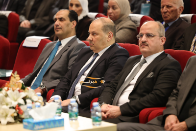 وزير الأشغال يفتتح يوم العقد الهندسي  - صور