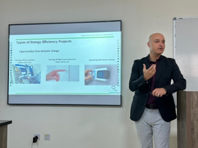 هندسة عمّان العربية تعقد ورشة متخصصة بعنوان (كفاءة الطاقة والتعريف بشهادة مدير الطاقة الدولية)