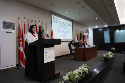 الدكتورة هيفاء النجار تحاضر في جامعة عمّان العربية حول دور الأسرة والتعليم في تمكين المرأة - صور