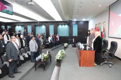 الدكتورة هيفاء النجار تحاضر في جامعة عمّان العربية حول دور الأسرة والتعليم في تمكين المرأة - صور