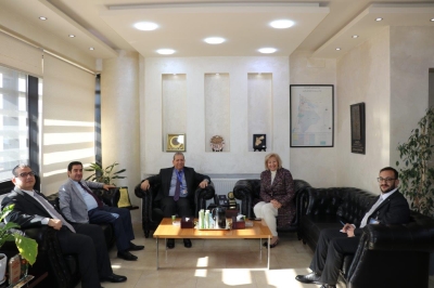 الدكتورة هيفاء النجار تحاضر في جامعة عمّان العربية حول دور الأسرة والتعليم في تمكين المرأة - صور