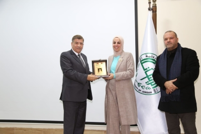 رئيس جامعة الزيتونة الأردنية يكرّم الفرق الفائزة في أولمبياد اللغة الإنجليزية العالمي 2025