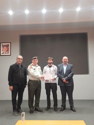 طلبة علوم الطيران ومجتمع الفضاء والالكترونيات في عمان العربية يشاركون في  دورة تدريبية حول (علوم وتكنولوجيا الفضاء)