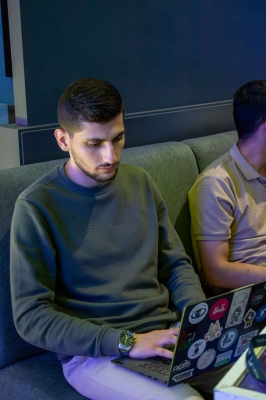 طلبة جامعة عمان العربية ينافسون عالميًا: فريق Turbines يحصد المركز العاشر في هكاثون ناسا العالمي لتطبيقات الفضاء 2025