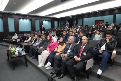 جلسة تعريفية ببرنامج المسرّع المهني في جامعة عمان العربية