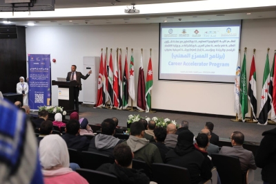 جلسة تعريفية ببرنامج المسرّع المهني في جامعة عمان العربية