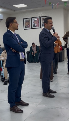 كلية الصيدلة في جامعة الزيتونة الأردنية تنظّم زيارة إنسانية إلى دار الضيافة للمسنين