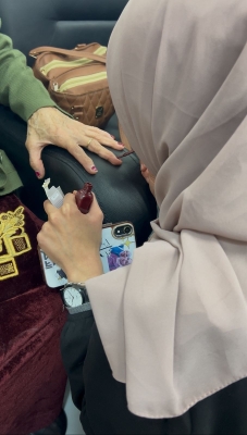 كلية الصيدلة في جامعة الزيتونة الأردنية تنظّم زيارة إنسانية إلى دار الضيافة للمسنين