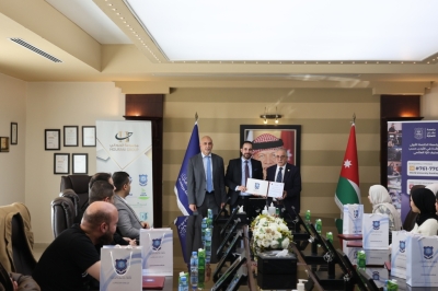 عمّان الأهلية تكرّم طلبتها الفائزين بأولمبياد اللغة الانجليزية العالمي للجامعات وبمسابقة الرياضات الإلكترونية .. صور