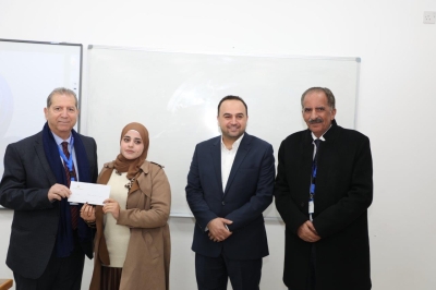 كلية الهندسة في جامعة عمان العربية تكرم طلبتها الأوائل