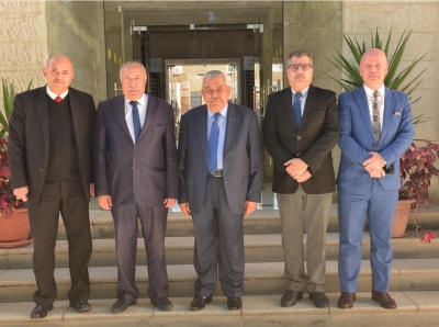 من جامعة البترا.. الروابدة يقدّم السردية الأردنية لدولة تأسست على الرسالة والدور القومي