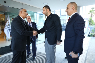 بحث سبل التعاون بين الشرق الأوسط والمركز الأردني للتصميم والتطوير