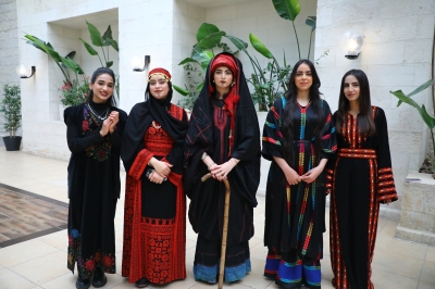 (الشرق الأوسط) تستهل احتفالاتها بمناسبة عيد ميلاد جلالة الملك في حفلٍ مهيب