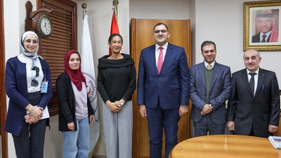 مستشفى الاستقلال يستقبل القنصل البلجيكي