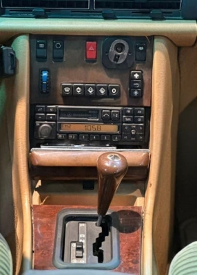 آلاف يتهافتون لامتلاكها.. تفاصيل عن سيارة الشيخ الشعراوي - صور