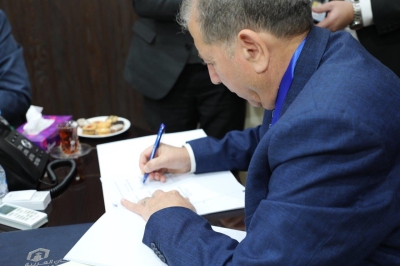 جامعة عمان العربية وجامعة باهانج السلطان عبدالله الماليزية يوقعان اتفاقية تعاون أكاديمي وبحثي