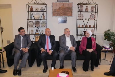 جامعة عمان العربية تشارك في احتفالية اليوم التطوعي العالمي وتُكرَّم لدورها المجتمعي