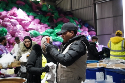 جامعة عمان العربية تنظم زيارة ميدانية إلى بنك الملابس لتعزيز العمل التطوعي