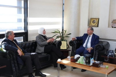 جامعة عمان العربية تبحث آفاق التعاون مع المجلس الأعلى للعلوم والتكنولوجيا لدعم البحث العلمي التطبيقي