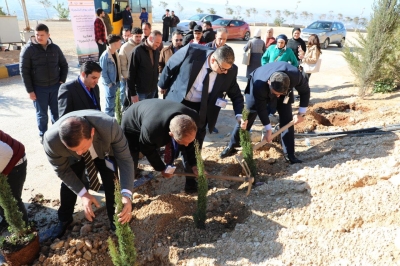 جامعة عمان العربية تنظم فعالية يوم الشجرة بالتعاون مع وزارة الزراعة وأمانة عمّان الكبرى