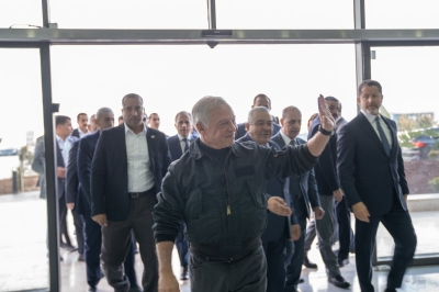 الملك يؤكد ضرورة تطوير البنية التحتية والطرق في إربد