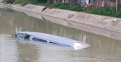 تدهور باص وسقوطه داخل قناة الملك عبدالله بالأغوار الشمالية