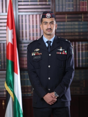 مبارك لـ زيد أيمن العوايشة تخرجه برتبة ملازم ثاني من أكاديمية الشرطة القطرية