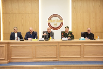 (صناعة عمان) تبحث تعزيز تواجد المنتجات الوطنية في أسواق (الاستهلاكية العسكرية)