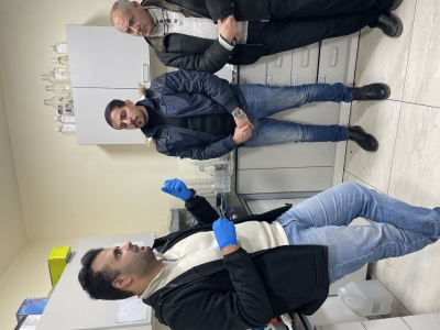 صيدلة عمان العربية تنظم زيارة ميدانية لمختبر أبحاث الشركة الذهبية للتقانات الحيوية