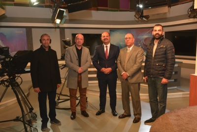 رئيس جامعة البترا يكرّم الإعلامي زيد خليفات تقديرًا لتميّزه المهني