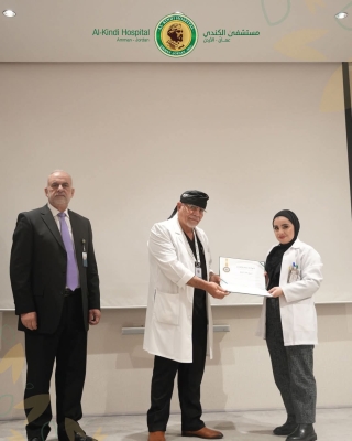 مستشفى الكندي يحتفل بالعيد السابع لمسيرة النجاح والتميز