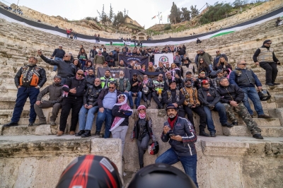 مسيرة ضخمة انطلقت من الشركة وجابت شوارع عمّان.. زين تحتفي بالعيد الرابع والستين لميلاد جلالة الملك