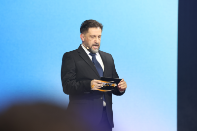 جيلي  EX2مصمّمة لعصر جديد من التنقّل الحضري – فيديو وصور