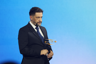 جيلي  EX2مصمّمة لعصر جديد من التنقّل الحضري – فيديو وصور