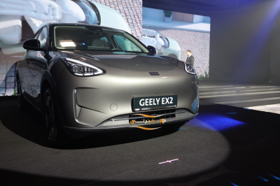 جيلي  EX2مصمّمة لعصر جديد من التنقّل الحضري – فيديو وصور