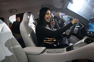 جيلي  EX2مصمّمة لعصر جديد من التنقّل الحضري – فيديو وصور