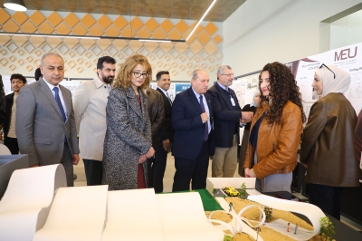 طلبة الشرق الأوسط يظهرون مهاراتهم المعمارية في معرض (MEU بأعين طلبتها) 