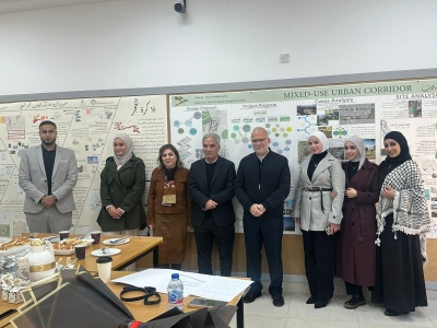 طلبة قسم هندسة العمارة في عمان العربية يناقشون مشاريع تخرج تواكب التحول الرقمي وتعكس هوية المجتمع