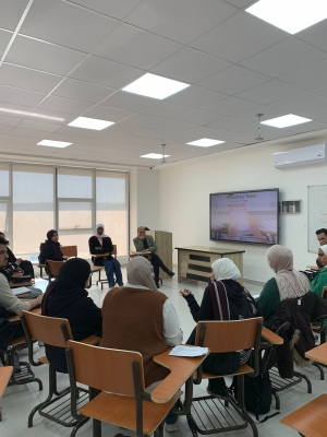 جامعة عمان العربية تنفّذ سلسلة ورش تدريبية في تعليم الأقران من خلال طلبتها