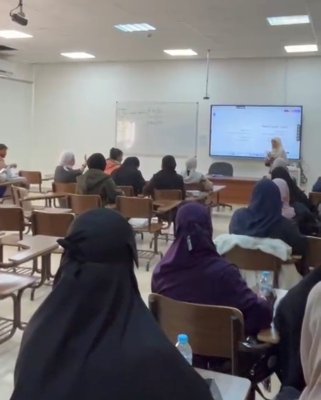 جامعة عمان العربية تنفّذ سلسلة ورش تدريبية في تعليم الأقران من خلال طلبتها