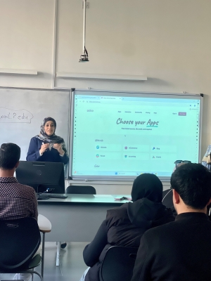 جامعة عمان العربية تنفّذ سلسلة ورش تدريبية في تعليم الأقران من خلال طلبتها