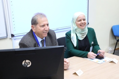 جامعة عمان العربية تحتفي بتخريج الدفعة الأولى من ماجستير اليقظة الدوائية والشؤون التنظيمية - صور