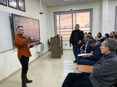 كلية تكنولوجيا المعلومات في عمان العربية تستعرض قصة نجاح خريجتها ماسة غنيمات