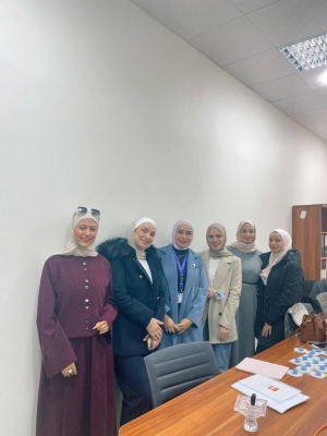 طلبة كلية الصيدلة في عمان العربية يحولون المعرفة النظرية إلى منتجات صيدلانية وتجميلية مبتكرة